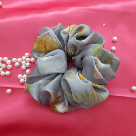 Soothe satin scrunchy